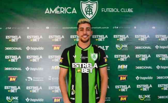 América-MG anuncia Pedrinho, atacante denunciado por agressão à namorada
