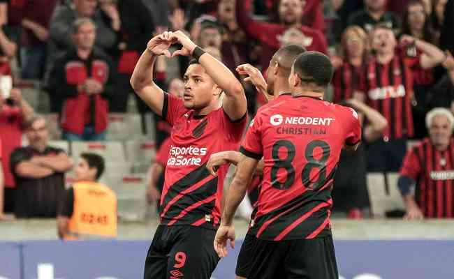 Barça fecha com Vitor Roque, diz repórter; veja valor e quando ele se muda