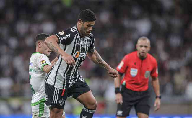 CBF divulga áudios de expulsões de Hulk e comenta comemoração dos árbitros