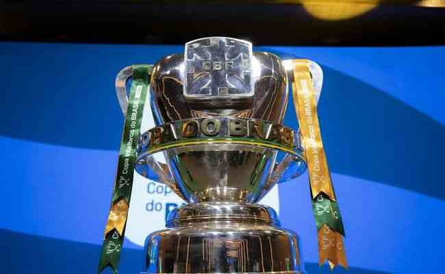 Por que América-MG x Corinthians virou problema para CBF