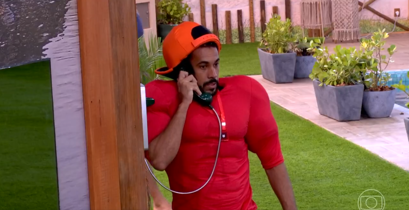 BBB25: Maike atende o Big Fone e indica Diego e Dani Hypólito ao Paredão