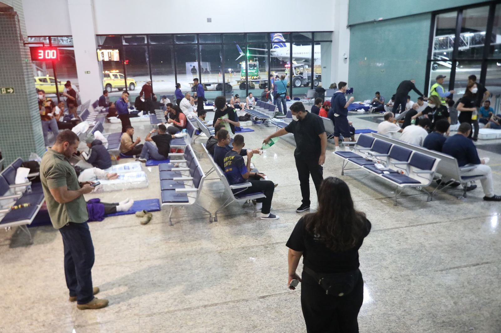 FAB fará transporte de brasileiros deportados dos EUA para MG