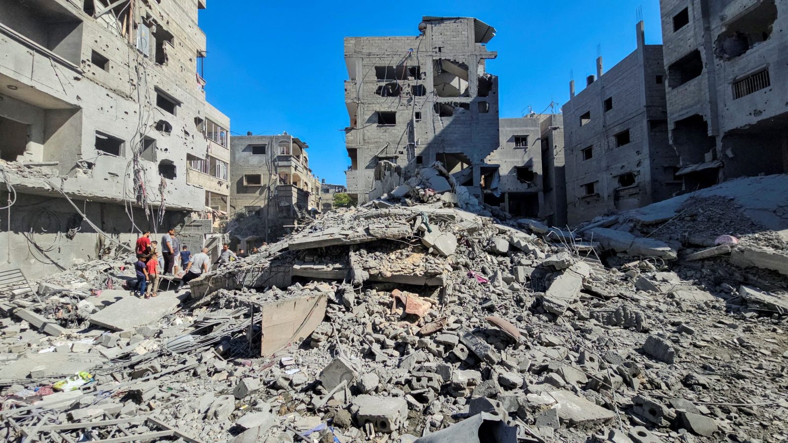 Israel segue ataques à Faixa de Gaza; dez mortes confirmadas