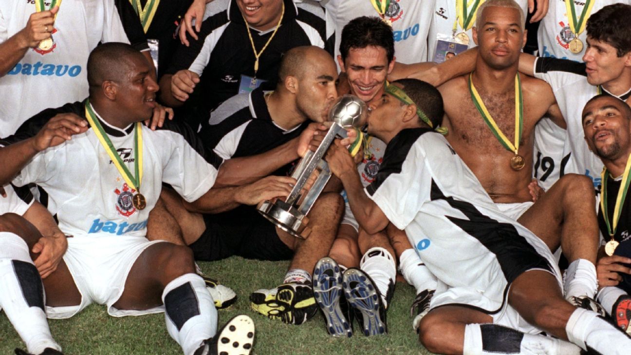 Marcelinho divide histórias do Corinthians campeão mundial e conta bastidor que inflamou time