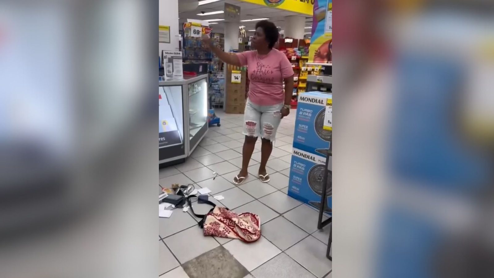 Mulher negra diz ter sido injustamente acusada de furto em loja no Rio; polícia investiga