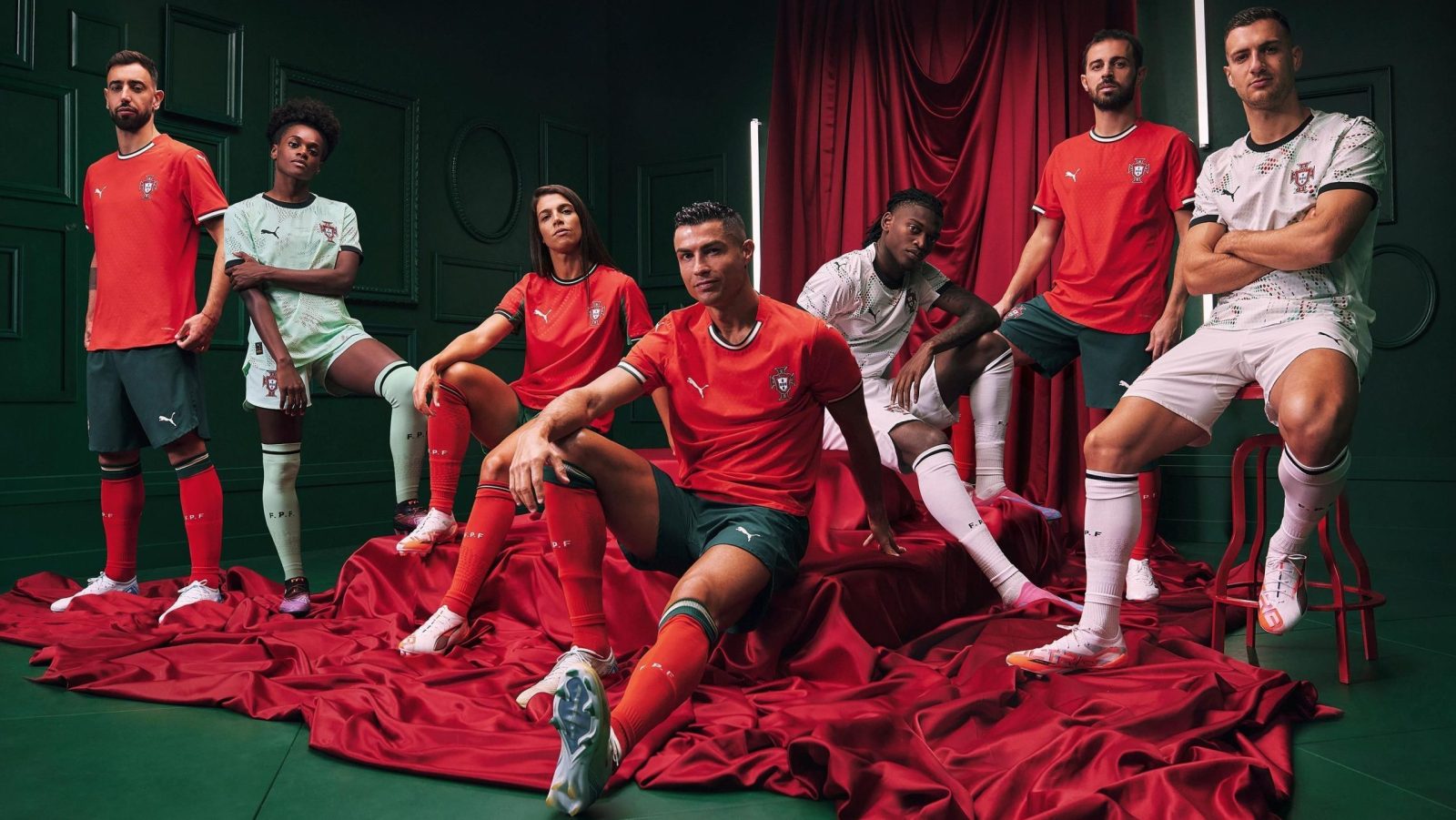 Seleção de Portugal divulga novos uniformes com Cristiano Ronaldo de modelo