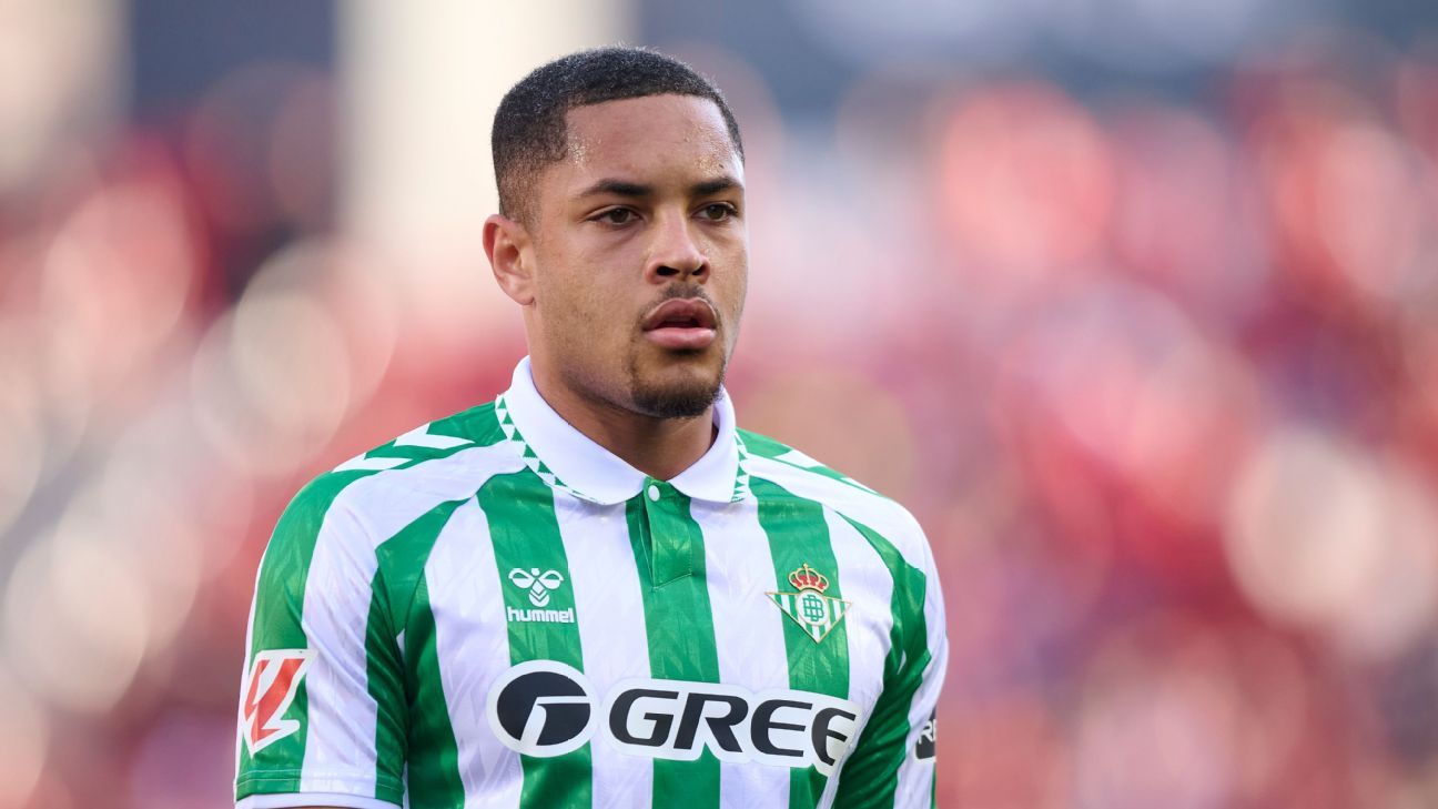 Barcelona negocia liberação de Vitor Roque para fechar venda ao Palmeiras