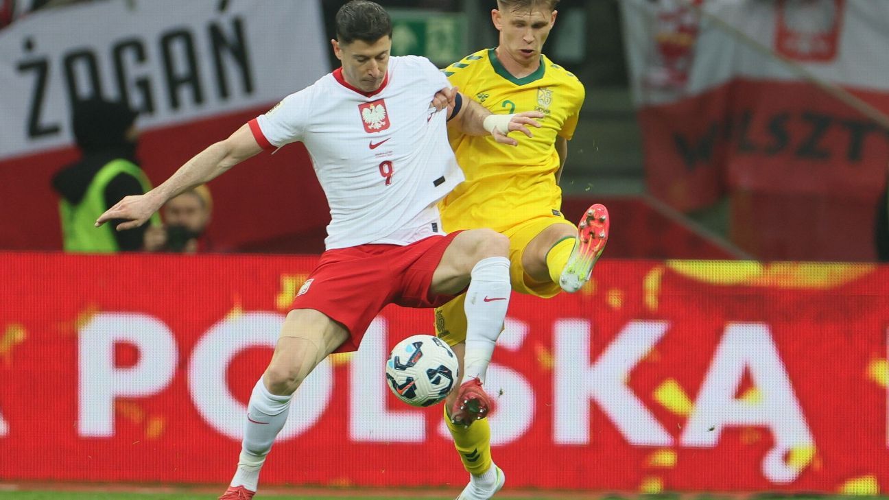 Como ‘melhor Lewandowski’ do Barcelona ajuda Polônia a sonhar com Copa