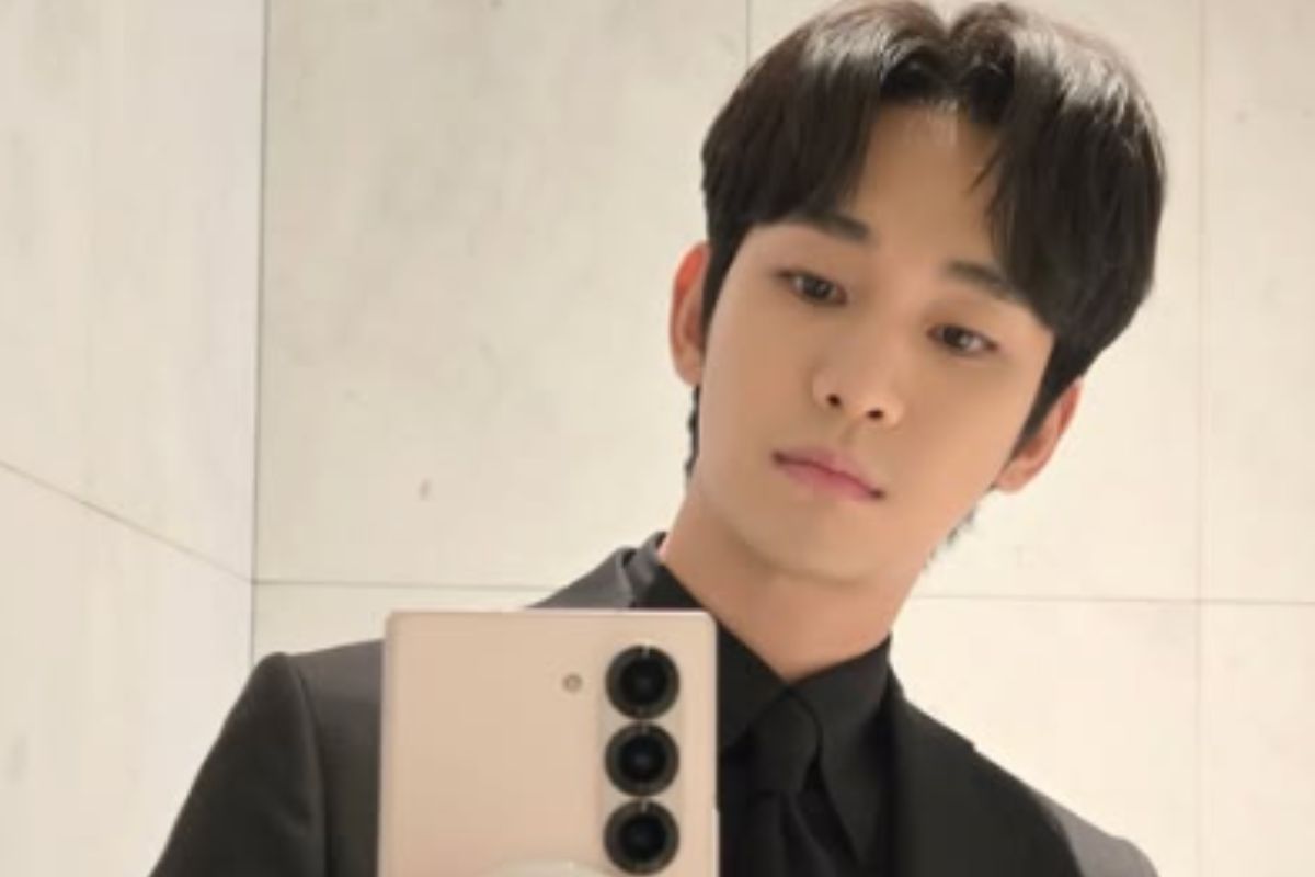 Kim Soo Hyun chora em coletiva e se diz inocente
