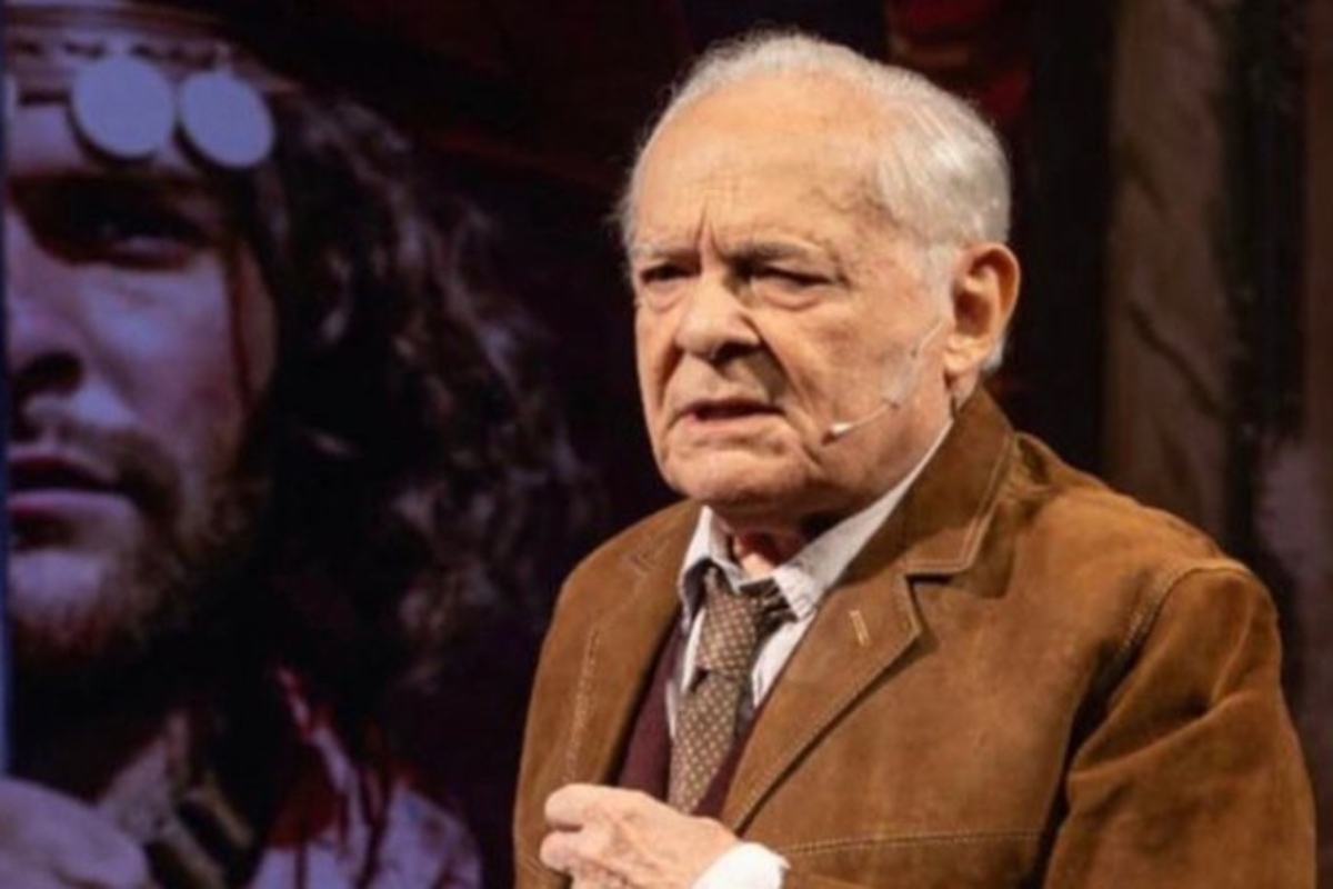 Othon Bastos passa mal em cena e interrompe monólogo