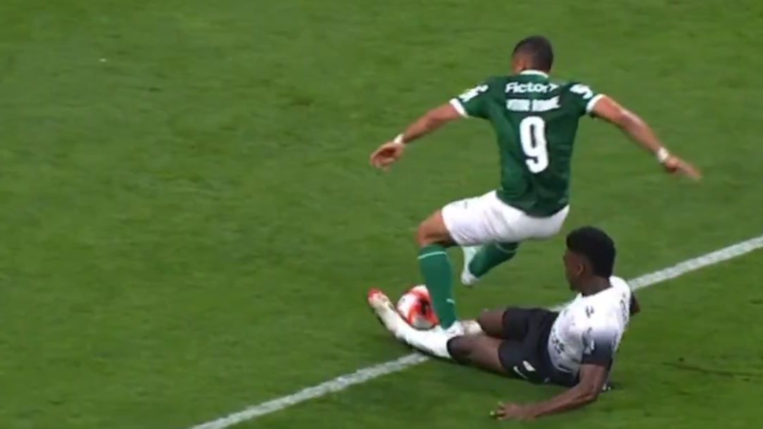 Renata Ruel: arbitragem errou e deveria expulsar Félix Torres