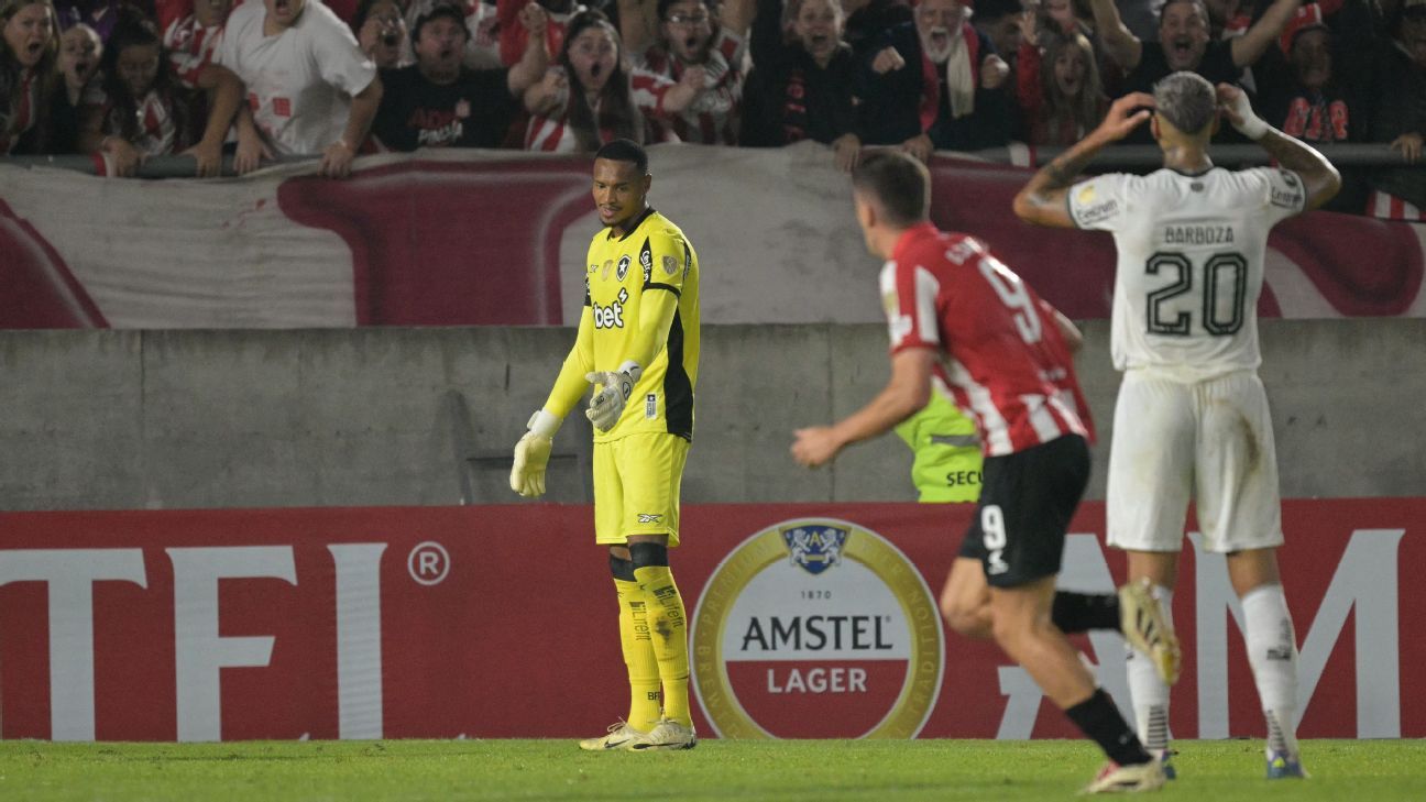Botafogo perde para o Estudiantes e se complica na Libertadores