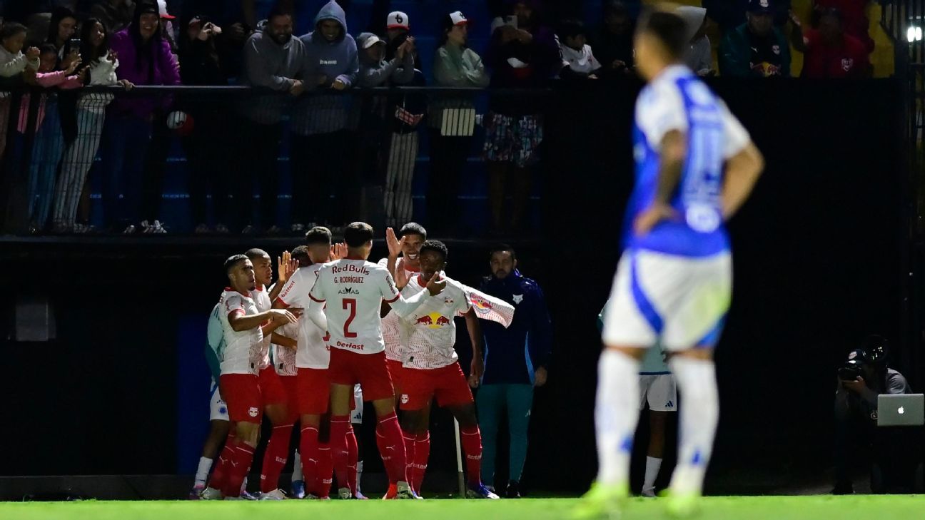 Bragantino vence Cruzeiro, entra no G-4 e emperra arrancada de rival no Brasileiro