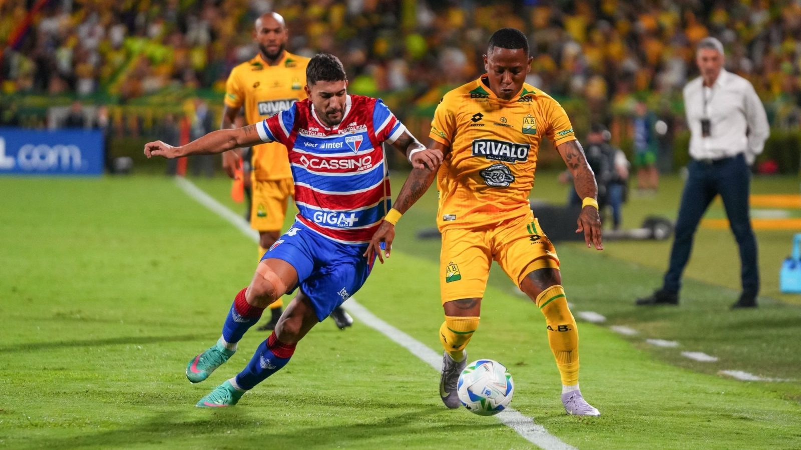 Deyverson marca, mas Fortaleza sofre empate do Bucaramanga na Libertadores