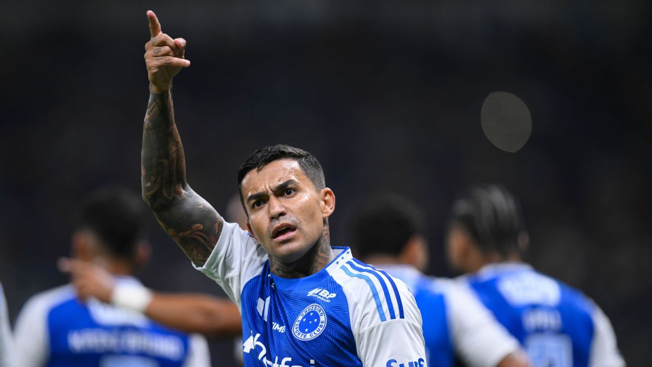 Dono da SAF do Cruzeiro responde torcedor e indica saída de Dudu