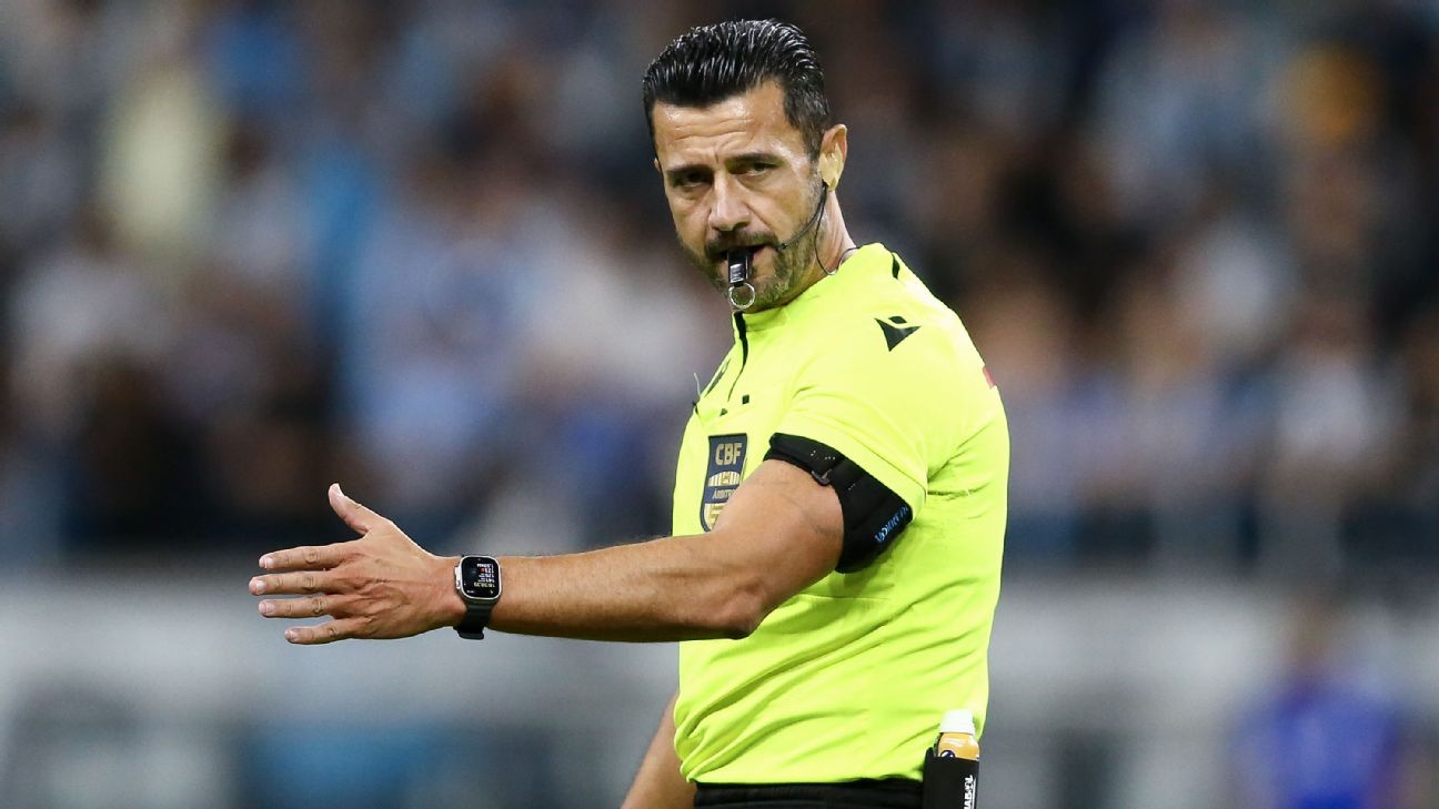 Grêmio promete reclamação à CBF após pênalti não marcado contra o Inter: ‘Erros claros’