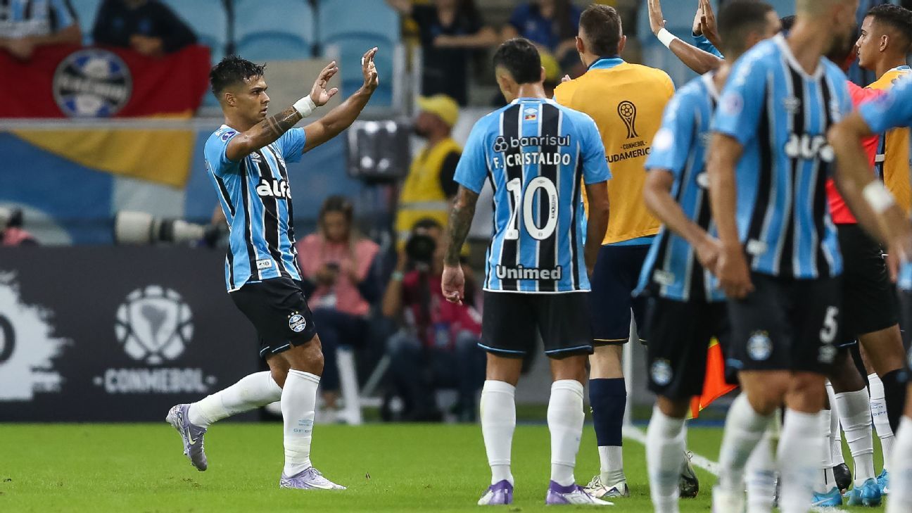 Grêmio vence Atlético Grau e mantém os 100% na Sul-Americana