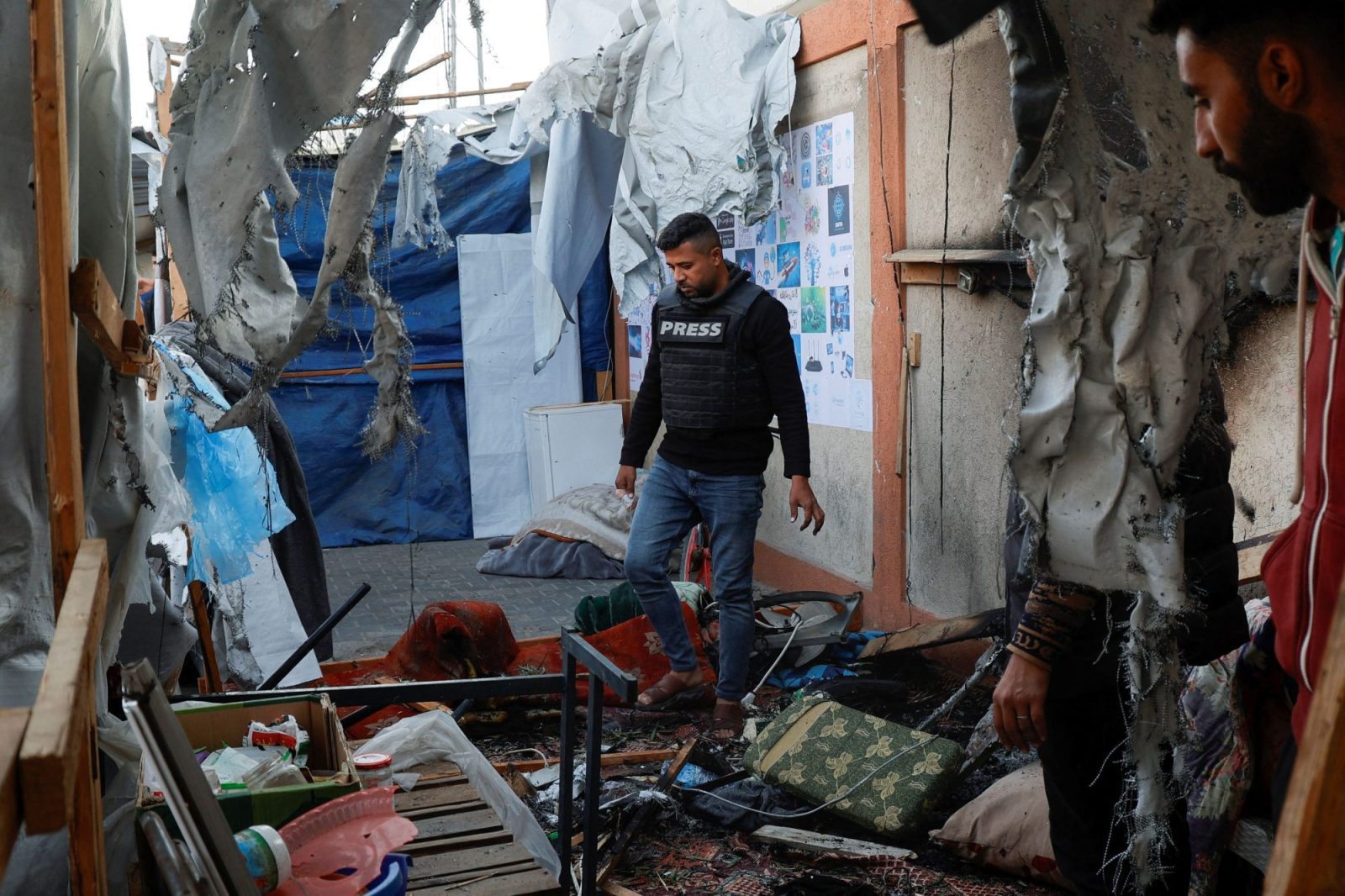 Jornalista palestino é morto em ataque israelense no sul de Gaza