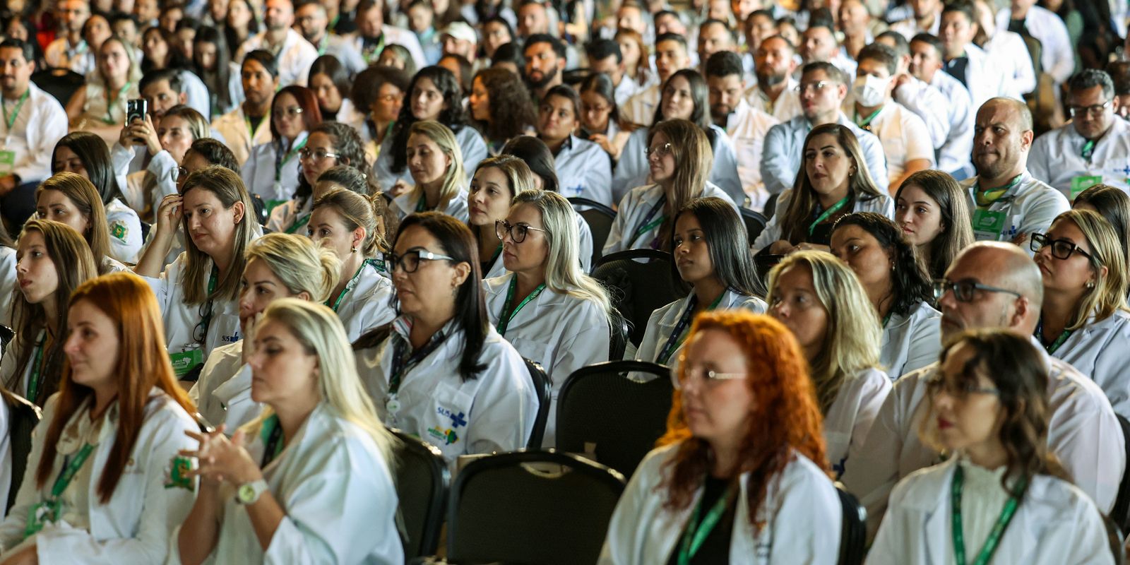 Mais Médicos: 407 profissionais começam a atuar em 22 estados