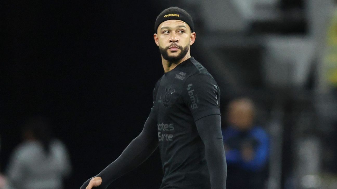Memphis detona regra ‘contra subir na bola’ da CBF: ‘Estão fazendo as coisas erradas’
