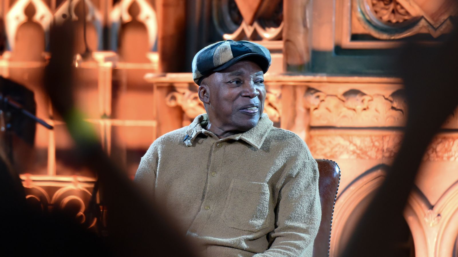 Milton Nascimento recebe homenagem em SP com Johnny Hooker