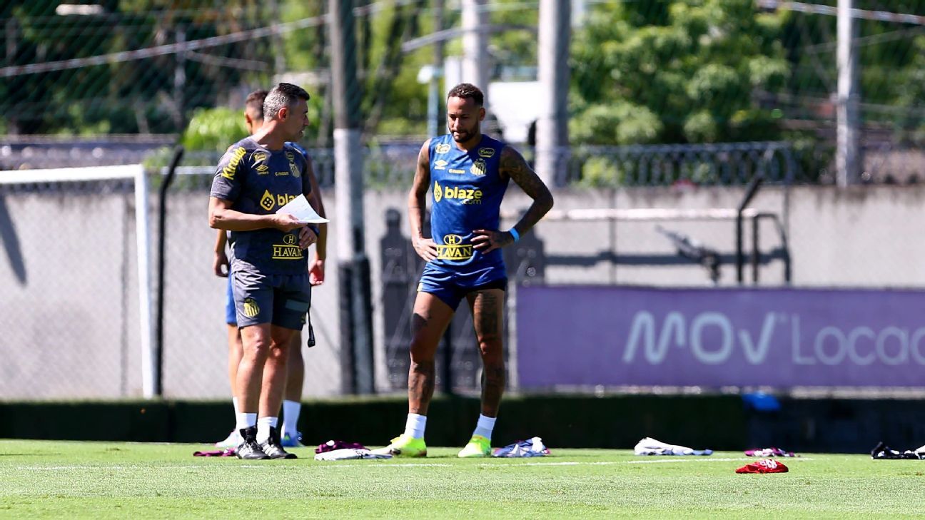 Neymar se manifesta sobre demissão de Pedro Caixinha no Santos