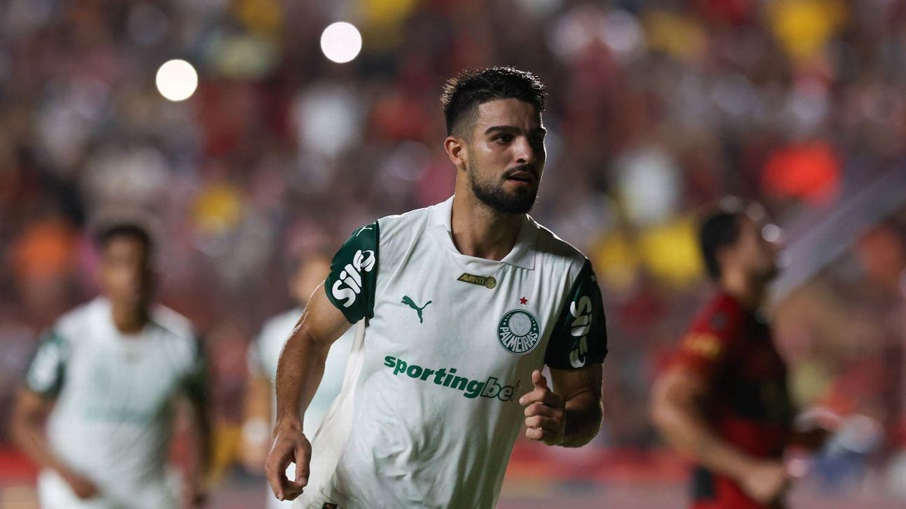 Palmeiras faz no fim, bate o Sport e vence a primeira no Brasileirão