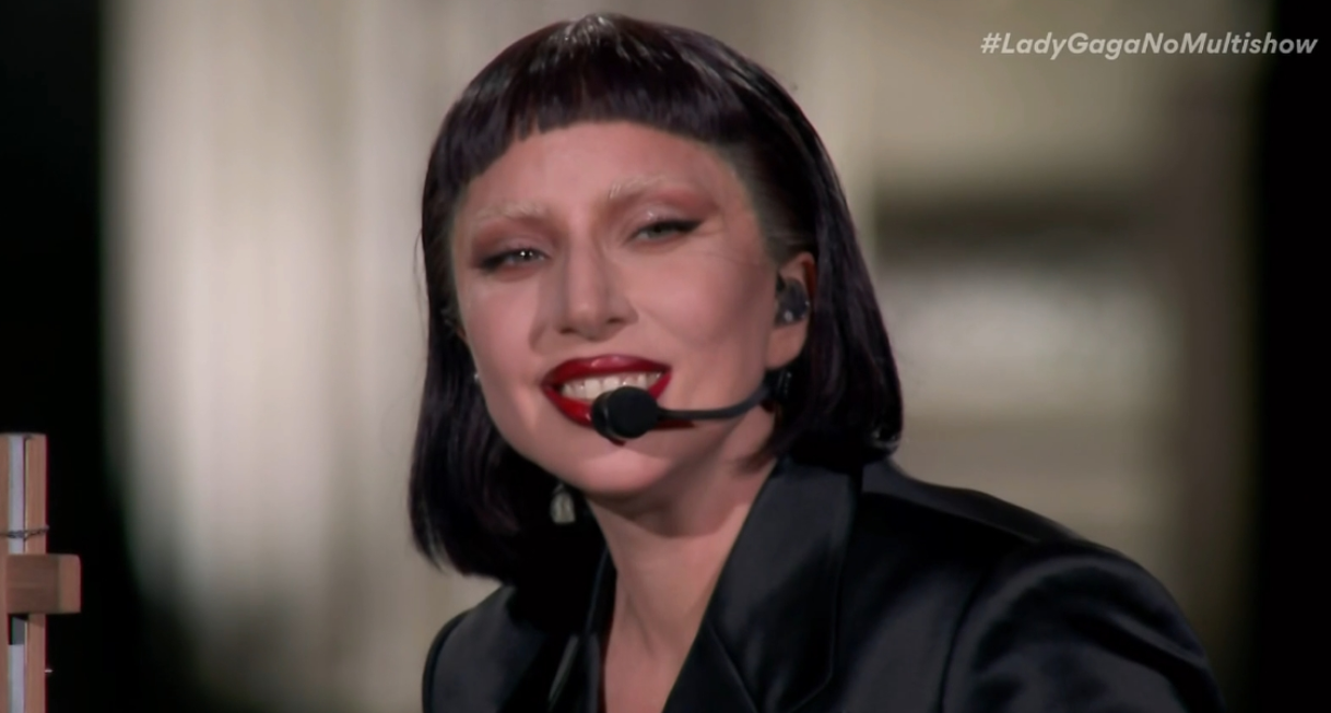 Lady Gaga dedica canção ao noivo, Michael Polansky, em show de Copacabana