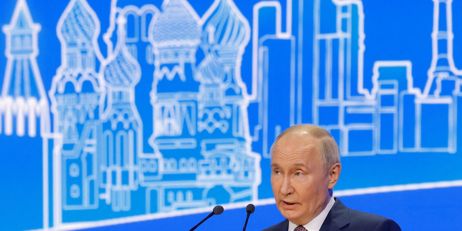 Lula diz que pedirá a Putin que sente à mesa com Zelensky