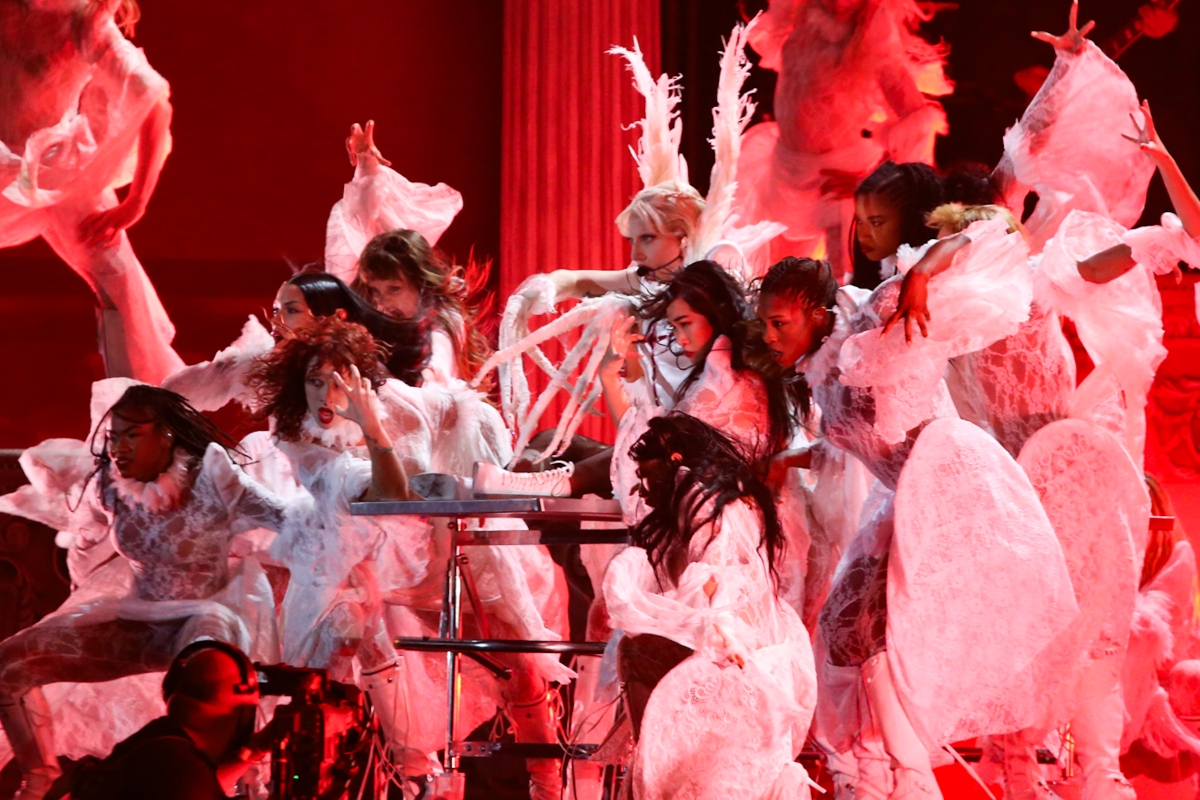 Megaoperação impede plano de atentado no show de Lady Gaga
