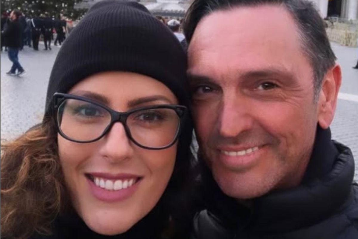 Paulo Miklos anuncia separação de Renata Galvão após dez anos