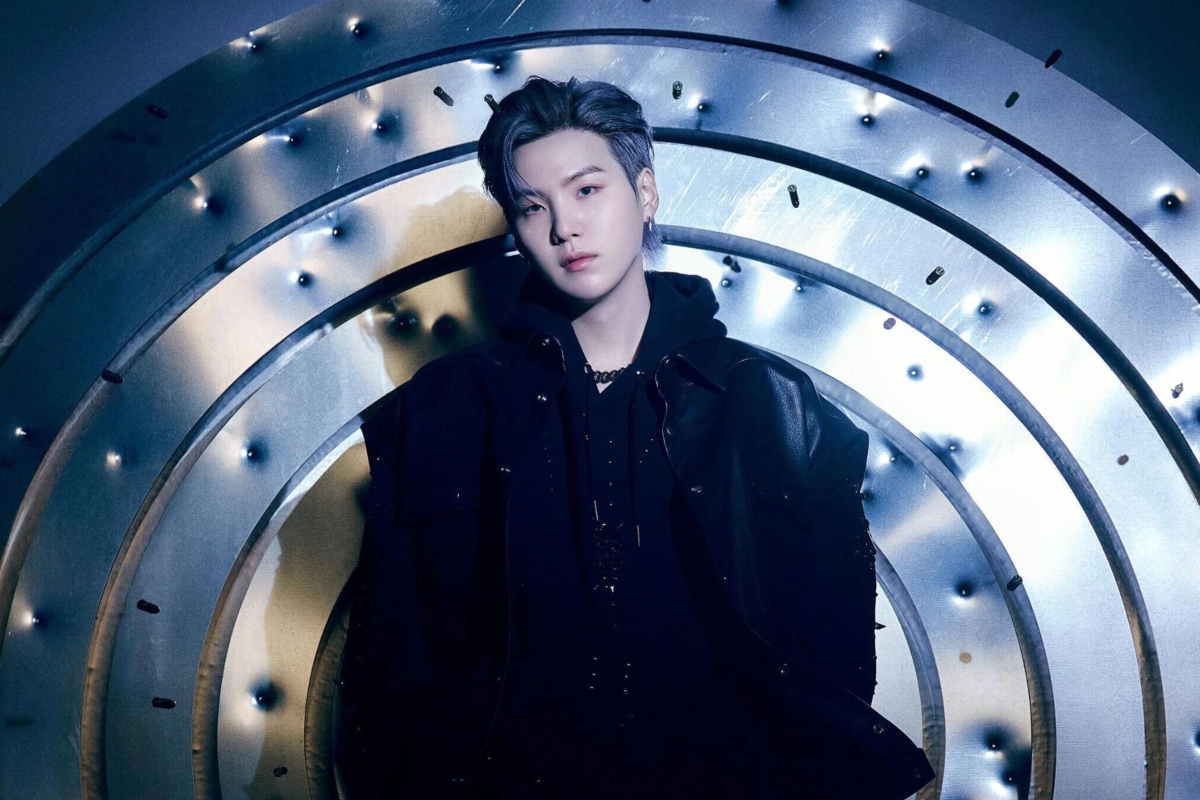 Suga conclui serviço militar e membros do BTS vão se reunir