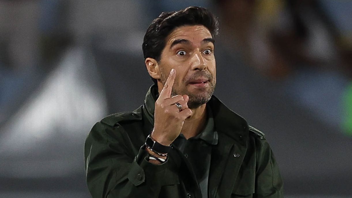 Abel detona ‘memória curta’ da torcida do Fluminense após vaias: ‘Não é futebol’