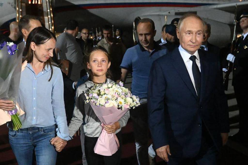 ‘América Latina virou bom lugar para criar disfarces para espiões russos’: os agentes de Moscou que se passaram por família argentina – 07/07/2025 – Mundo
