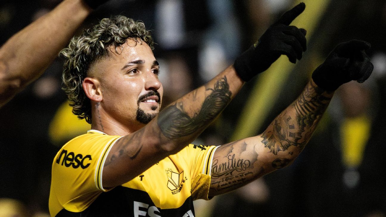 Artilheiro do Criciúma pensou em abandonar futebol e dá volta por cima na Série B