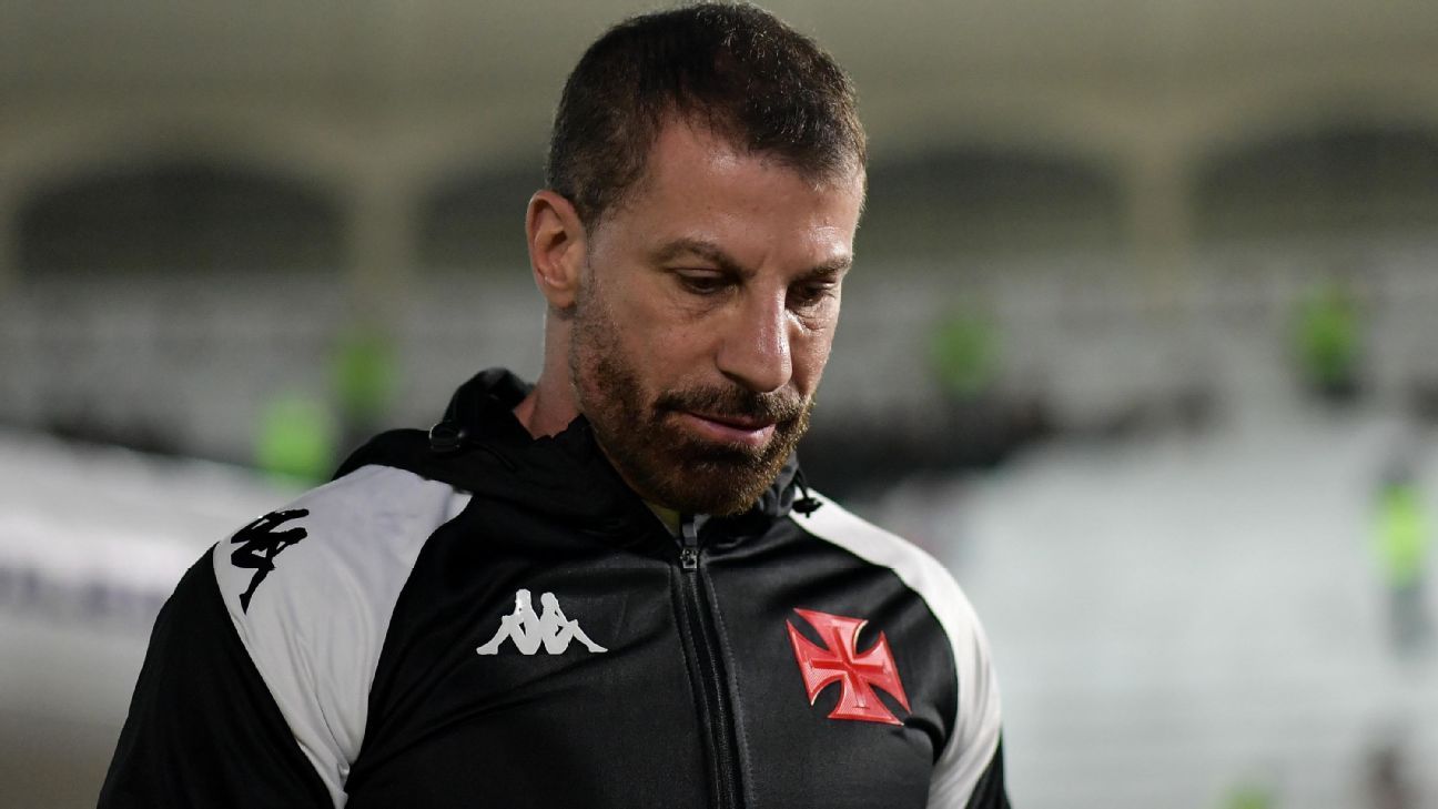 Campeão brasileiro com Vasco vê clube ‘em coma’ e critica SAF