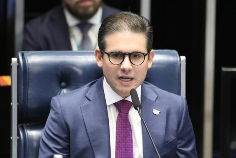Hugo Motta diz que decisão de Moraes sobre IOF está em “sintonia” com a Câmara