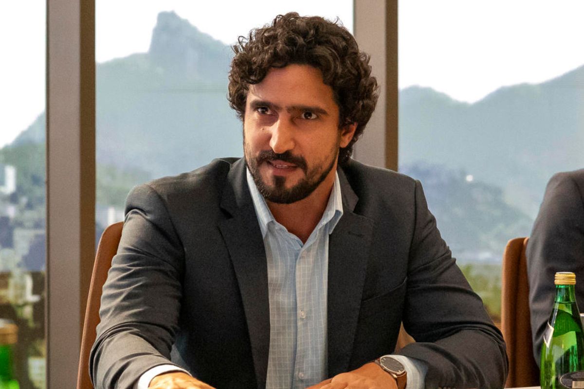 Ivan é preso por corrupção ativa em Vale Tudo