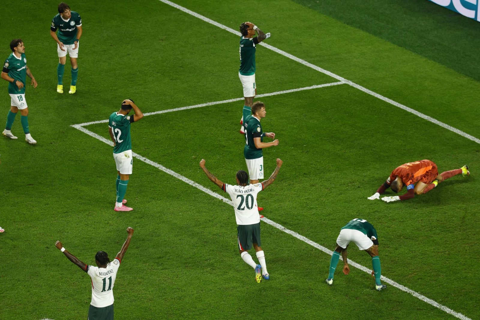 Me preparei pra sair e desvio mudou trajetória, dia Weverton sobre gol – 05/07/2025 – Esporte