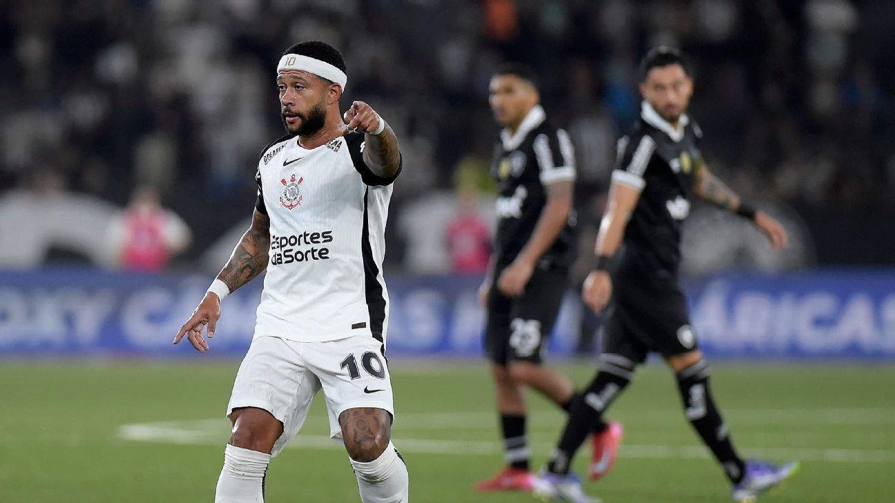Memphis Depay entra e arranca empate para o Corinthians contra o Botafogo