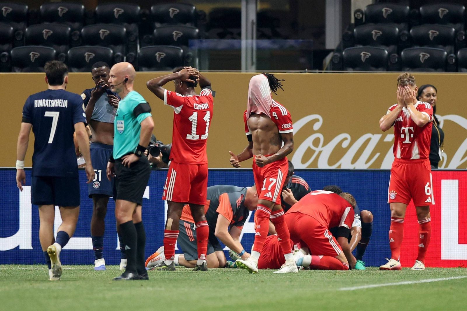 Musiala sofre grave lesão durante duelo com o PSG na Copa – 05/07/2025 – Esporte
