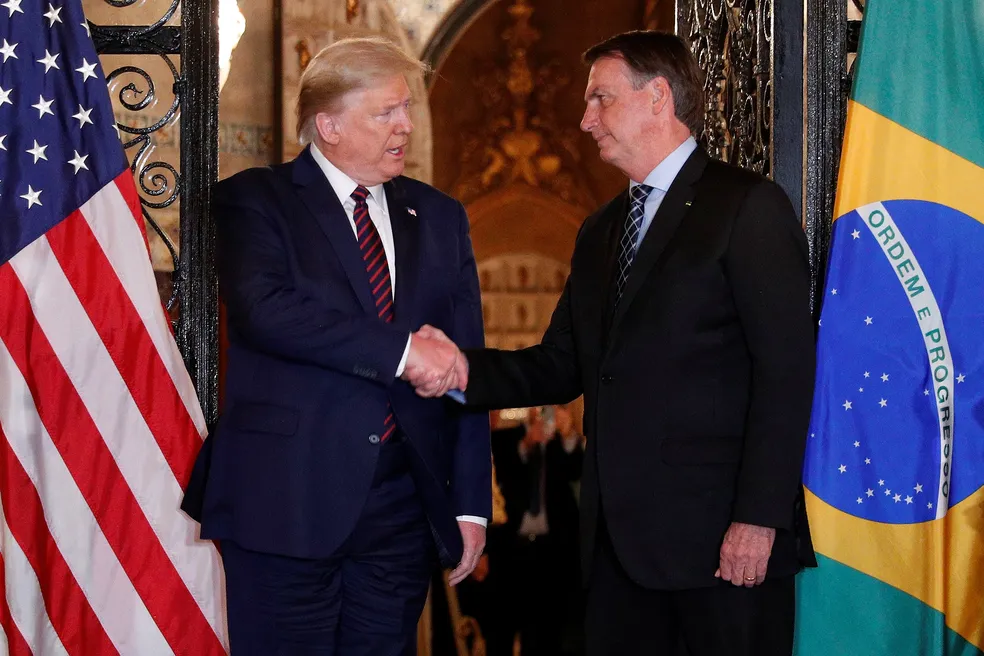 🇺🇸 Trump defende Bolsonaro e critica processo judicial: “Deixem ele em paz”