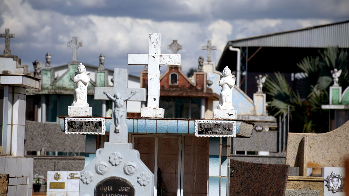 Veja os falecimentos e sepultamentos em Apucarana neste domingo (06)