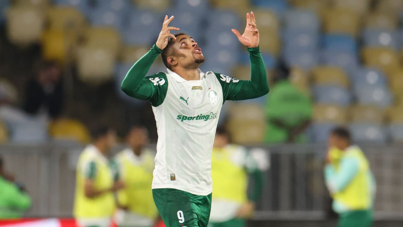 Vitor Roque decide, Palmeiras quebra tabu e mantém Flu em jejum pós-Mundial