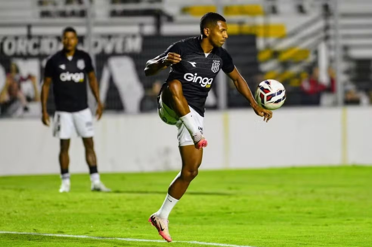 Após rescindir com a Ponte, Jean Dias reforça o Atlético Goianiense