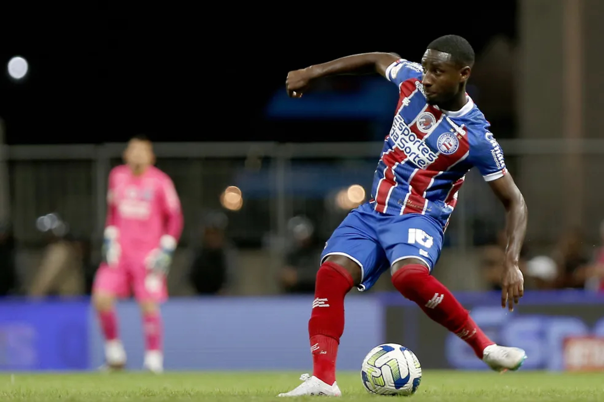 Bahia confirma a venda de jovem lateral ao futebol português