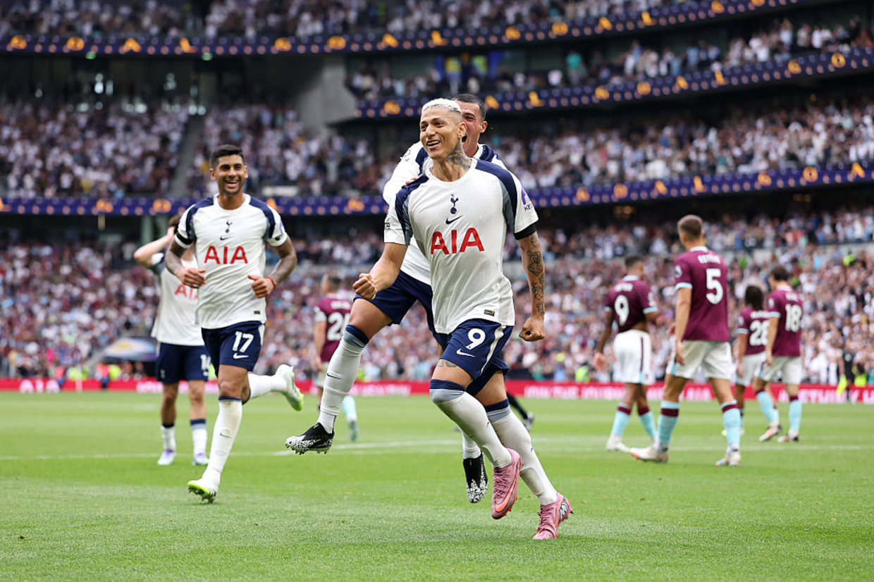 Com recital de Richarlison, Tottenham bate Burnley e inicia Inglês com vitória
