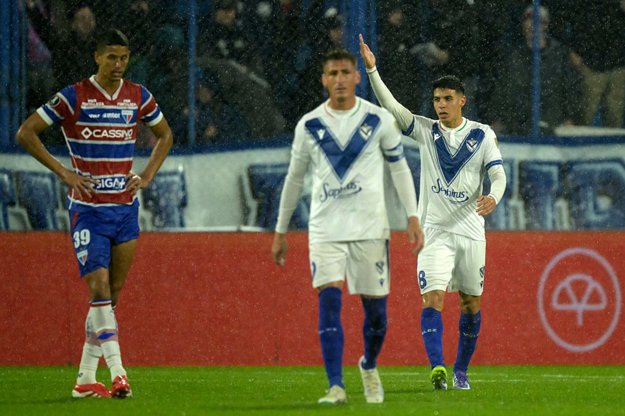Fortaleza sucumbe na Argentina, e Vélez avança na Libertadores