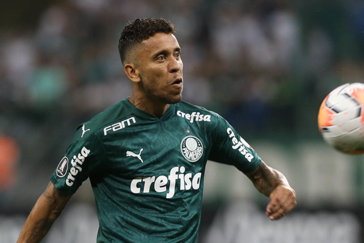 Grêmio encaminha contratação de Marcos Rocha, do Palmeiras
