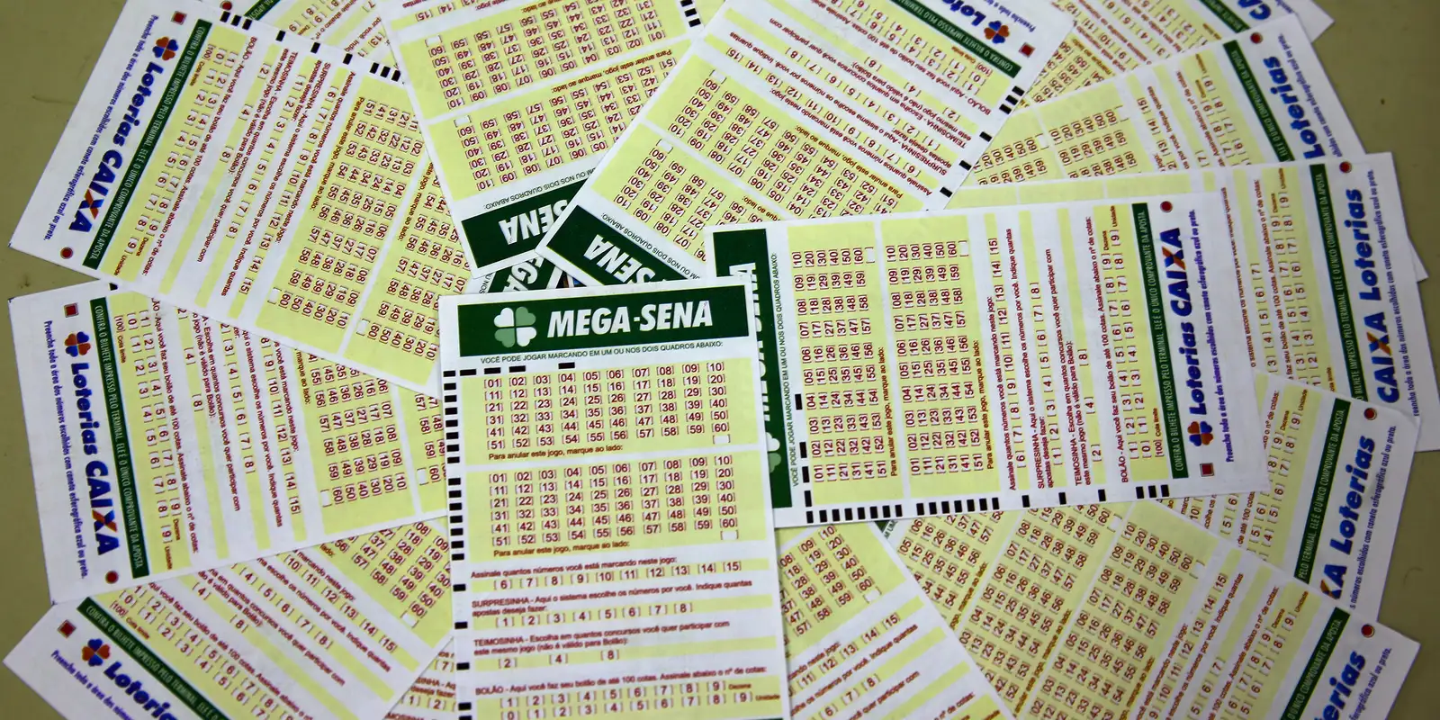 Mega-Sena acumula e prêmio principal vai para R$ 28 milhões